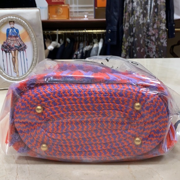 ERIC JAVITS LIL’ MAMBO STRAW BAG IN FIESTA - Picture 12 of 13